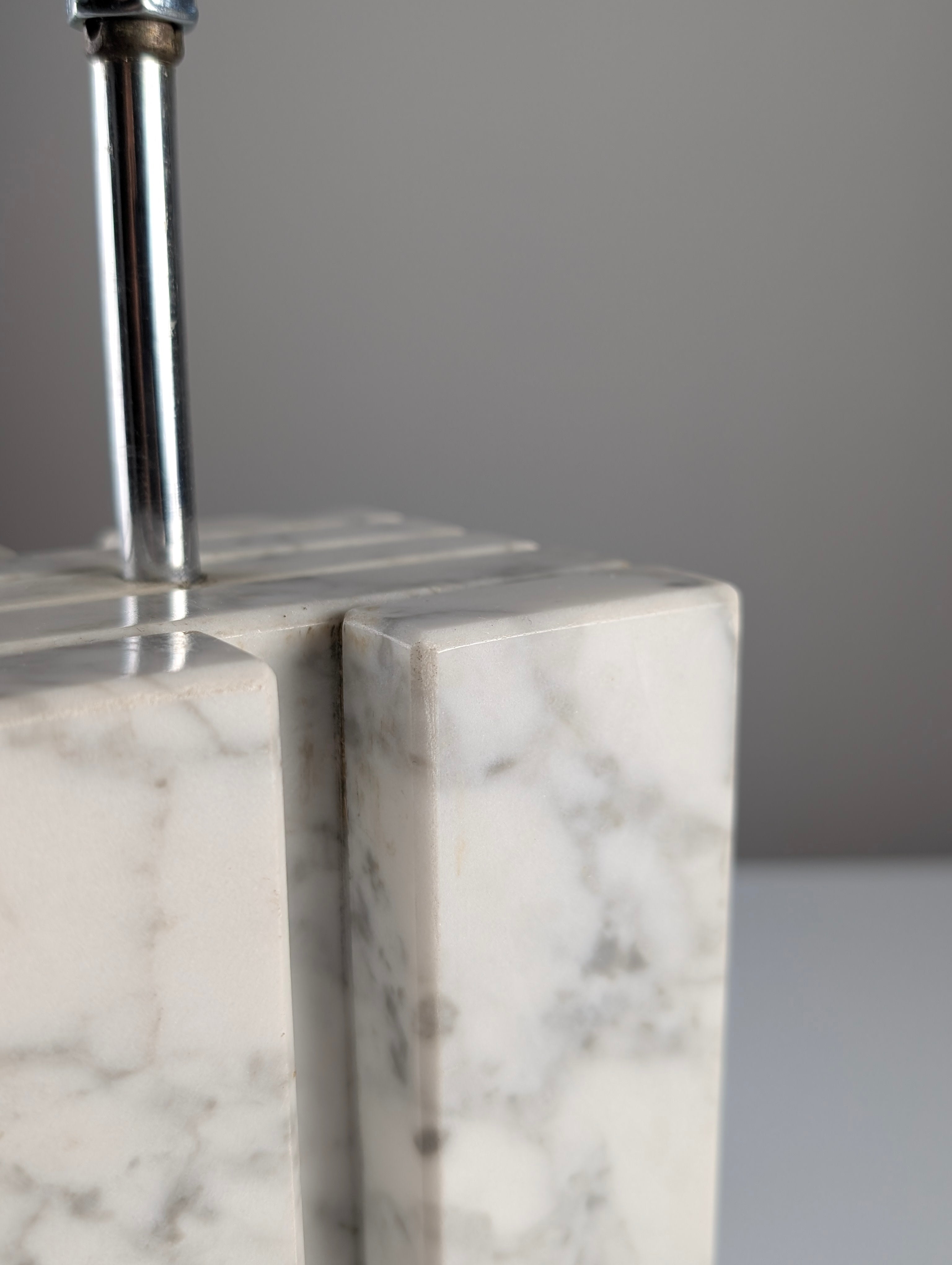 Art_Deco_Style_Carrara_Marble_Table_Lamp_Base,_Italy