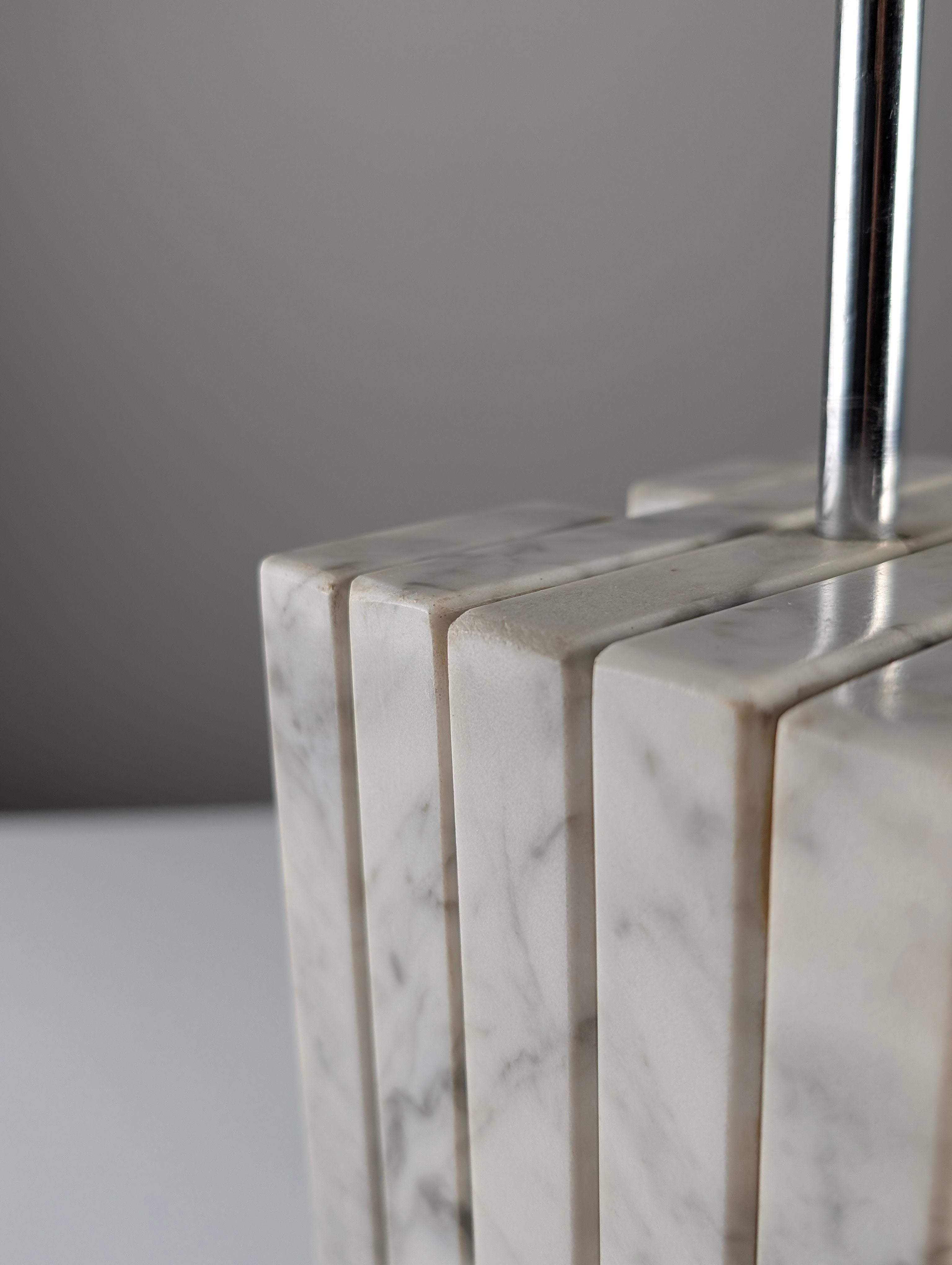 Art_Deco_Style_Carrara_Marble_Table_Lamp_Base,_Italy