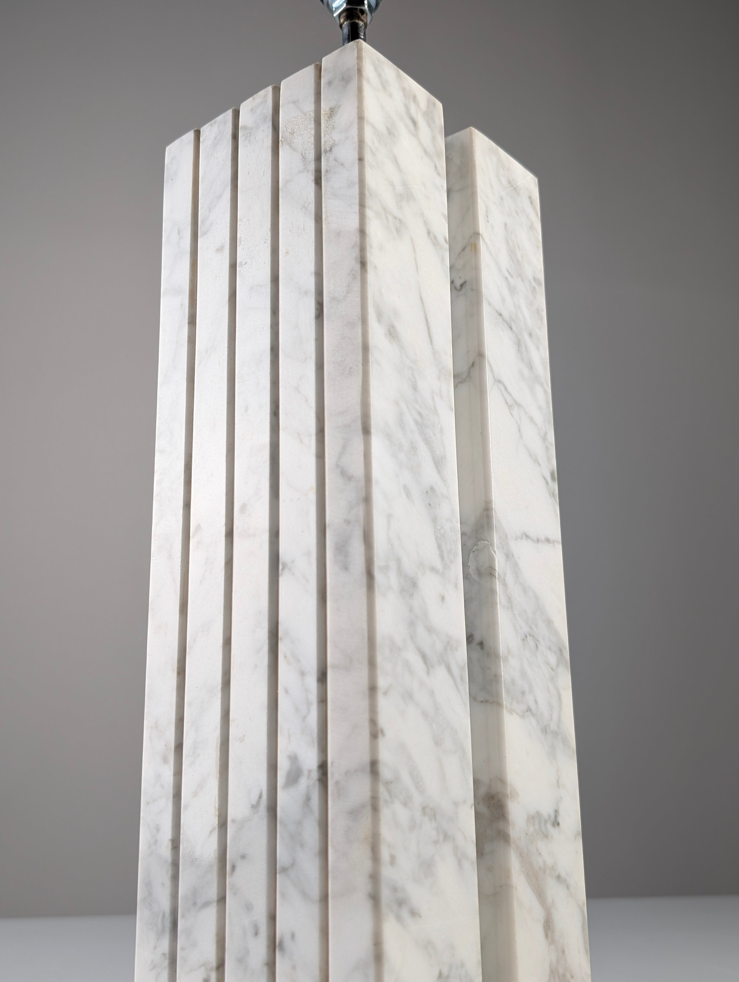 Art_Deco_Style_Carrara_Marble_Table_Lamp_Base,_Italy