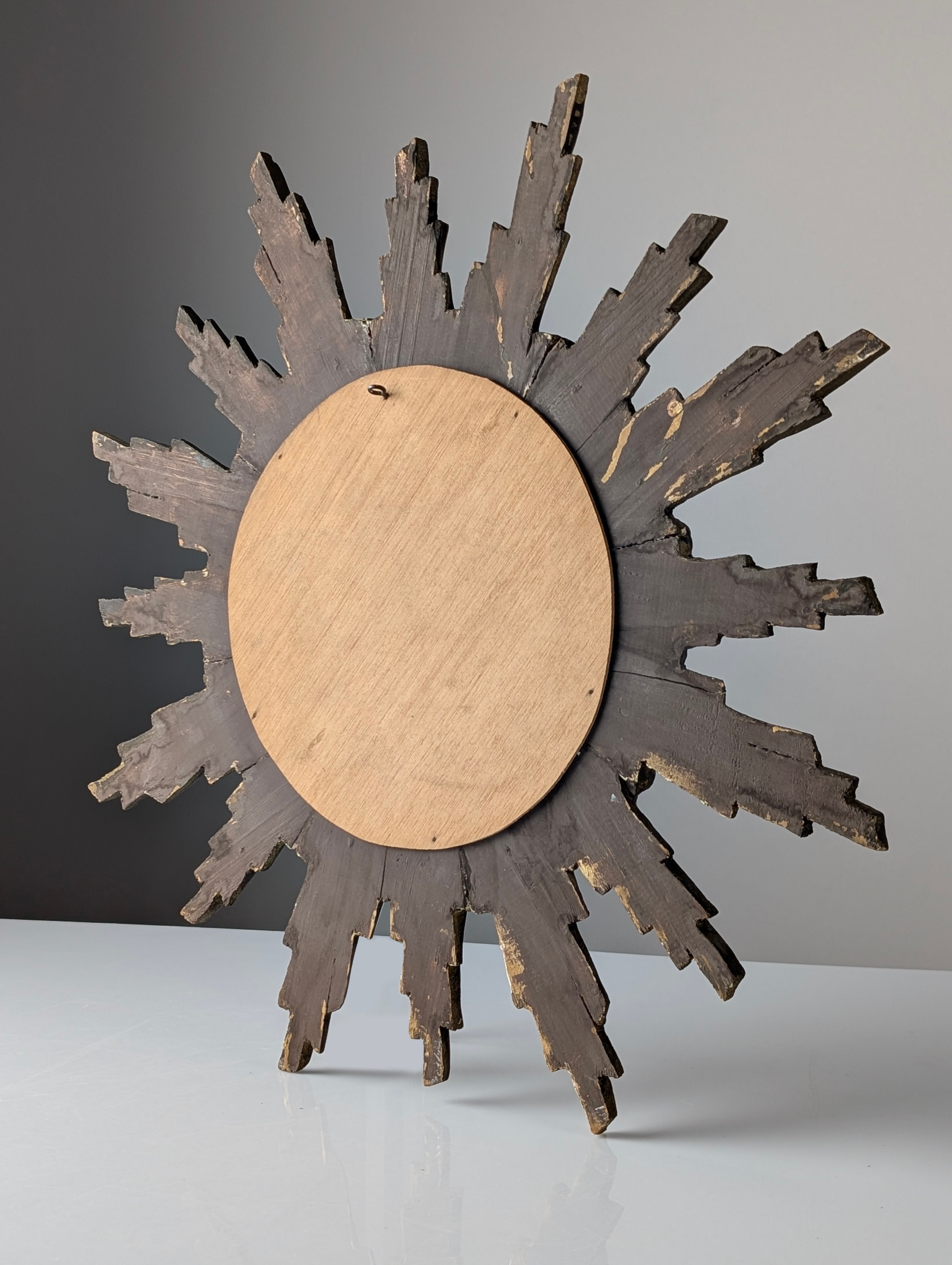 Carved_Giltwood_Sunburst_Convex_Wall_Mirror,_1950s