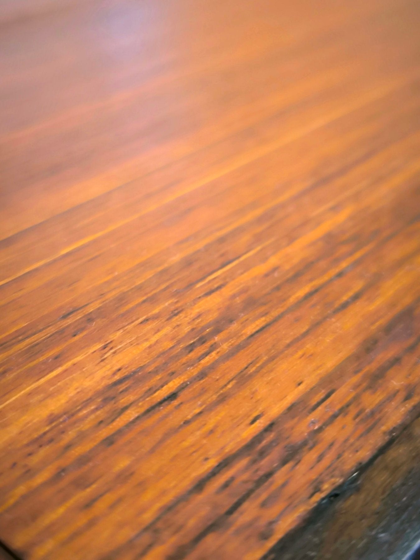 Cassettiera_con_Toletta_in_legno_di_Zebrano_1960_Italia