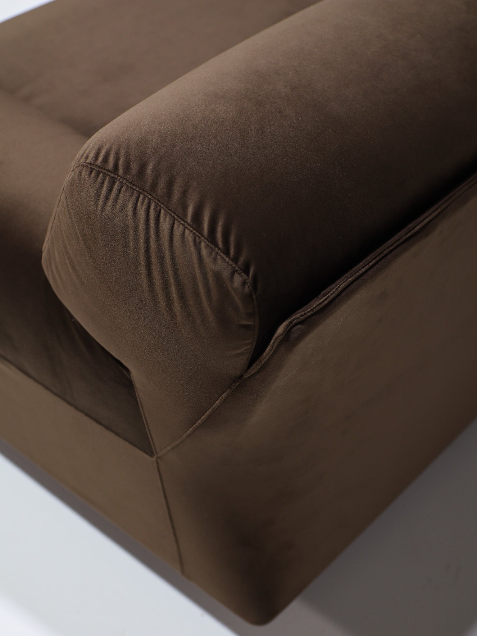 Cassina_Fiandra_elements_sofa_and_armchair_brown_velvet_1970s