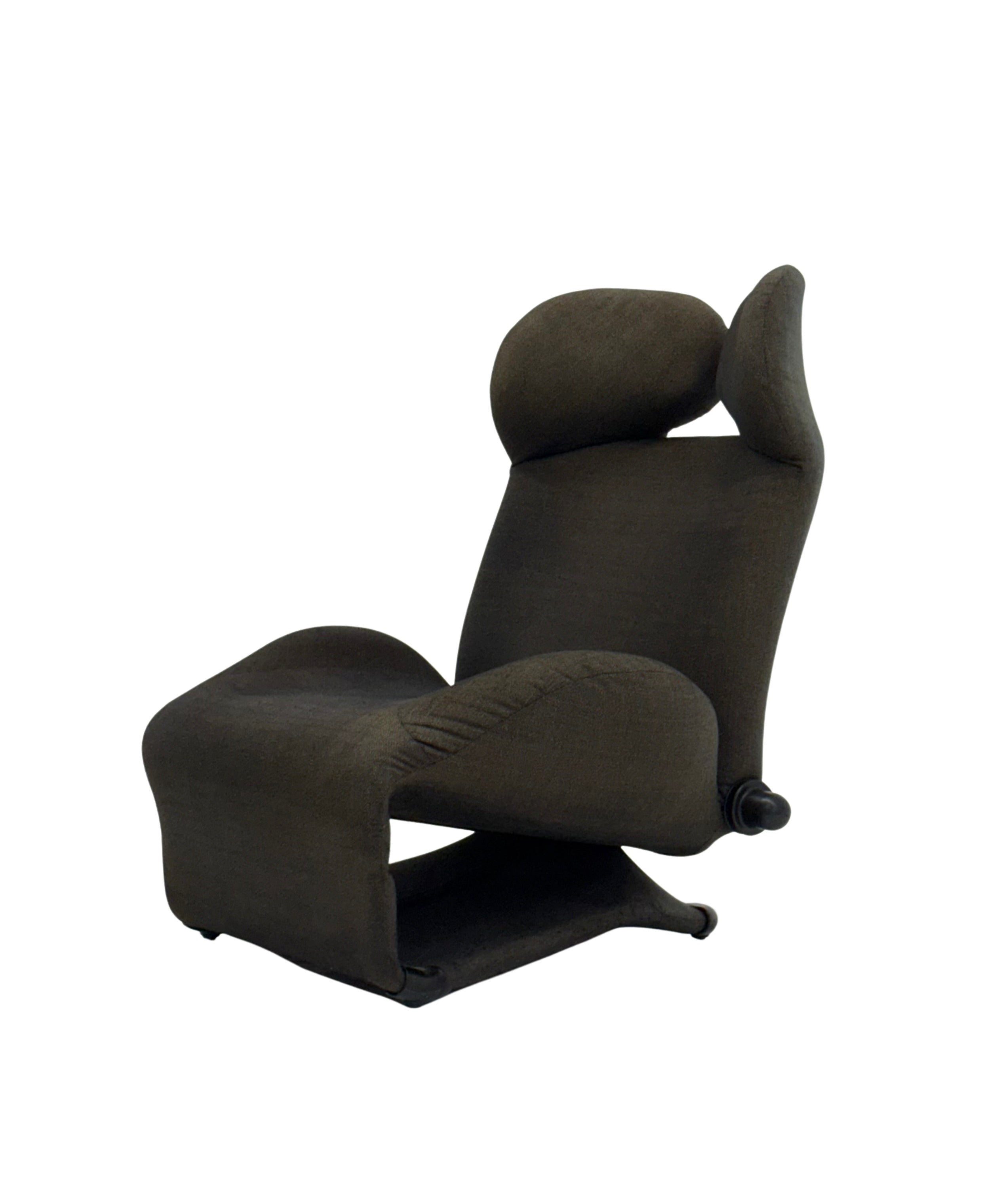 Cassina_Wink_armchair_by_Toshiyuki_Kita