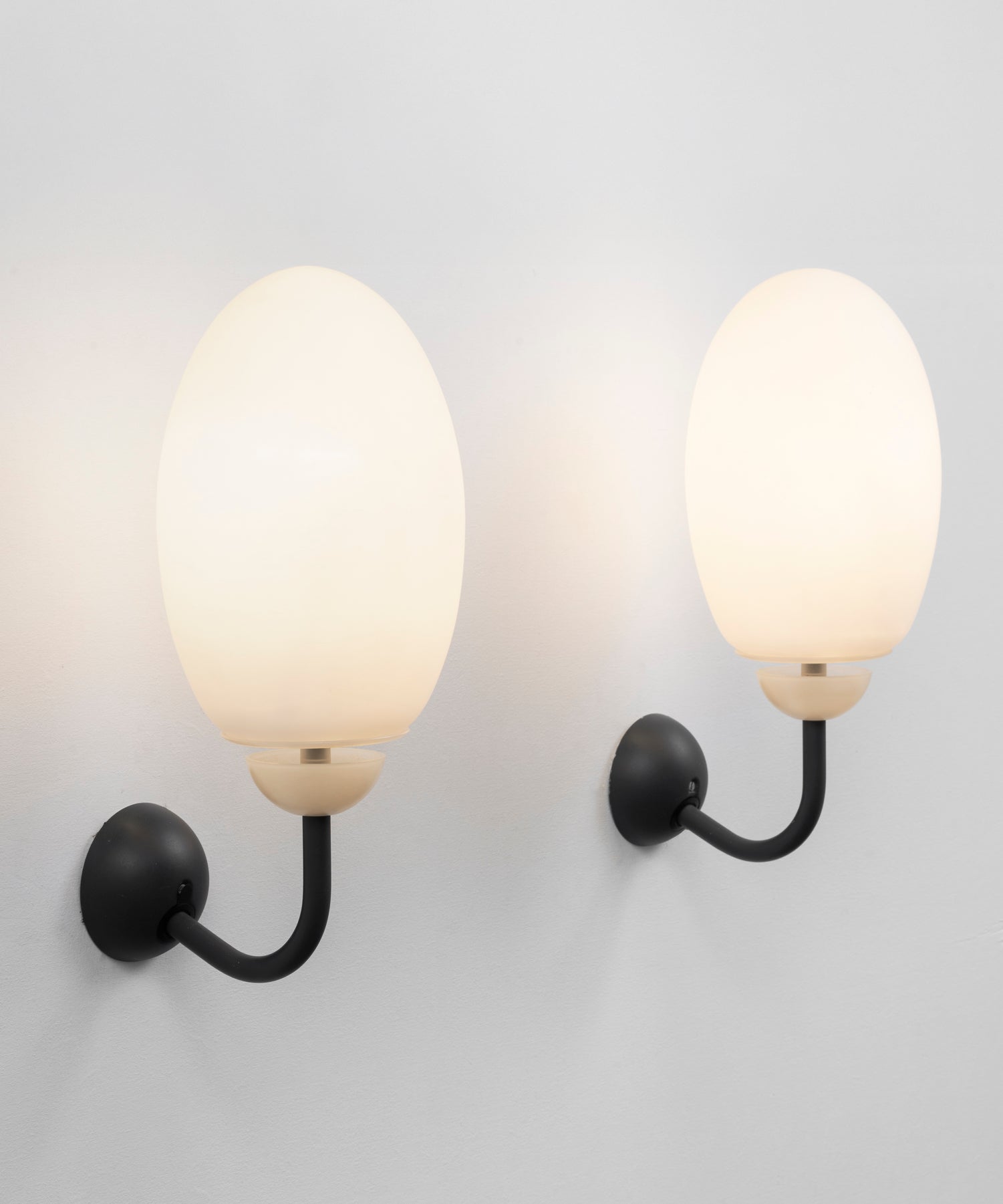 Set_of_2_Castiglioni_'Brera'_wall_lamps_for_Flos,_1990s