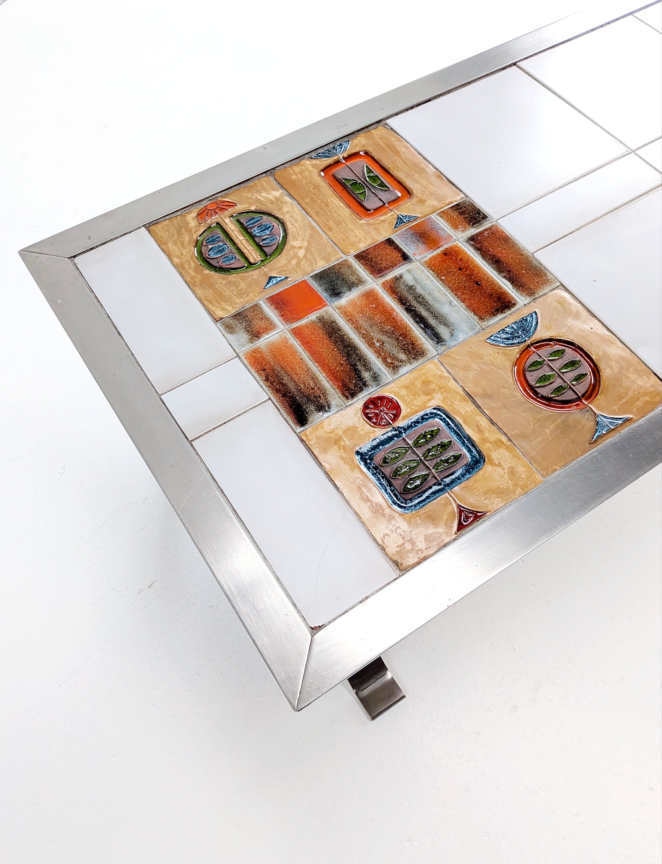 Ceramic_Tile_Coffee_Table_by_Jean_Gregorieff_for_Roche_Bobois,_1970s,_France