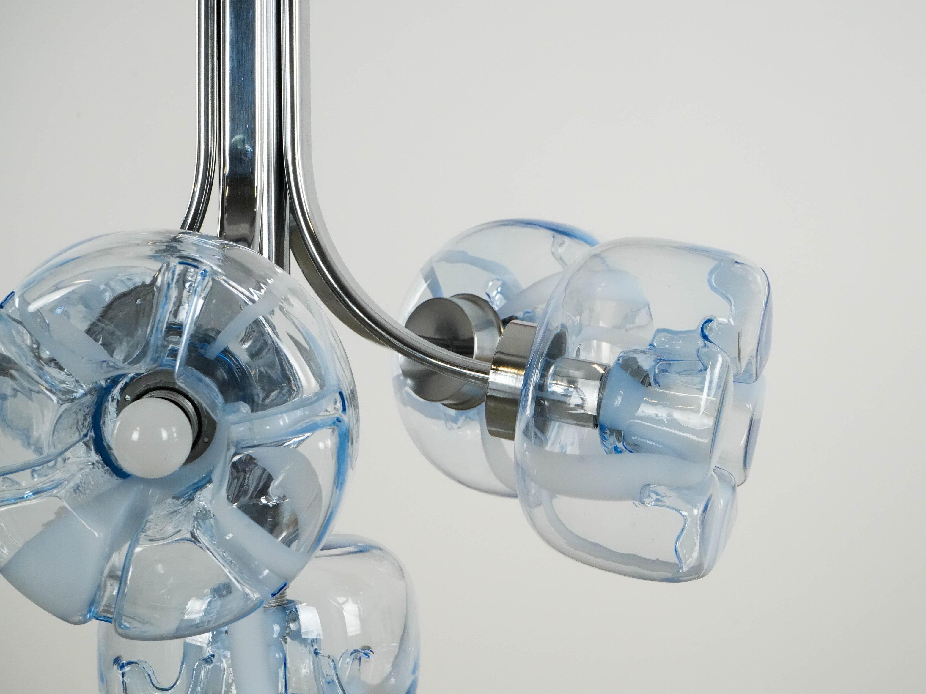 Murano_Glass_Chandelier,_1970s,_Italy