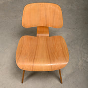 Set_of_4_Charles_&_Ray_Eames_DCW_Dining_Chairs_for_Herman_Miller,_1954