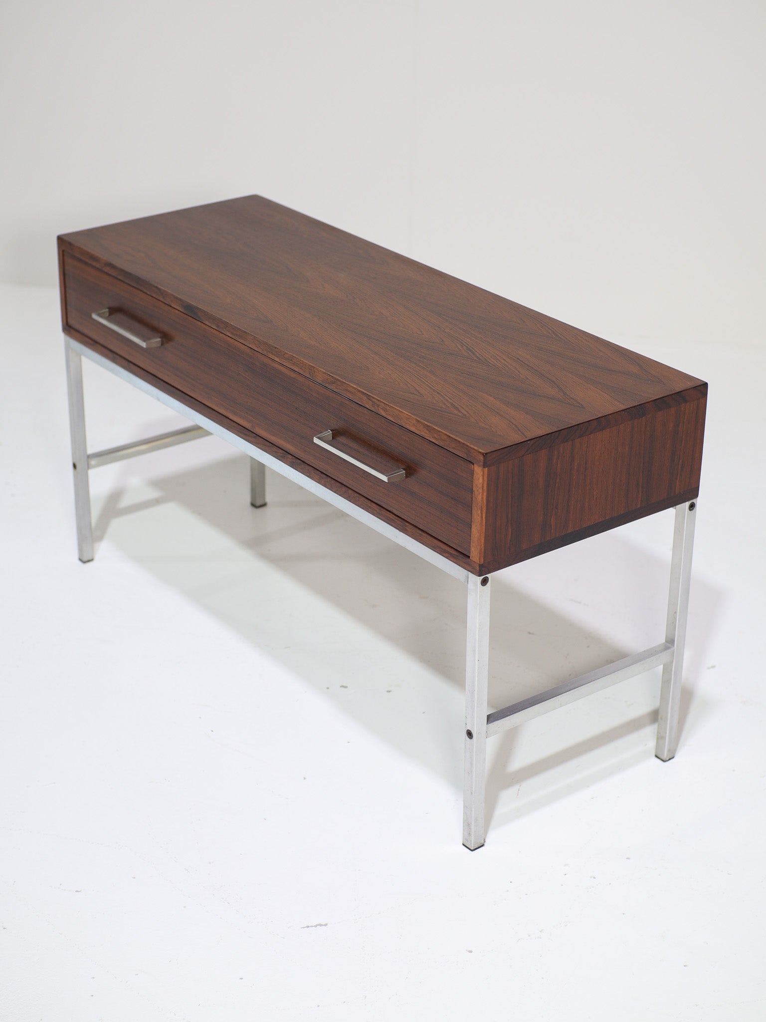 Model_440_Rosewood_Low_Chest_by_Aksel_Kjersgaard_with_Chrome_and_Aluminum_Base,_Denmark_1960s