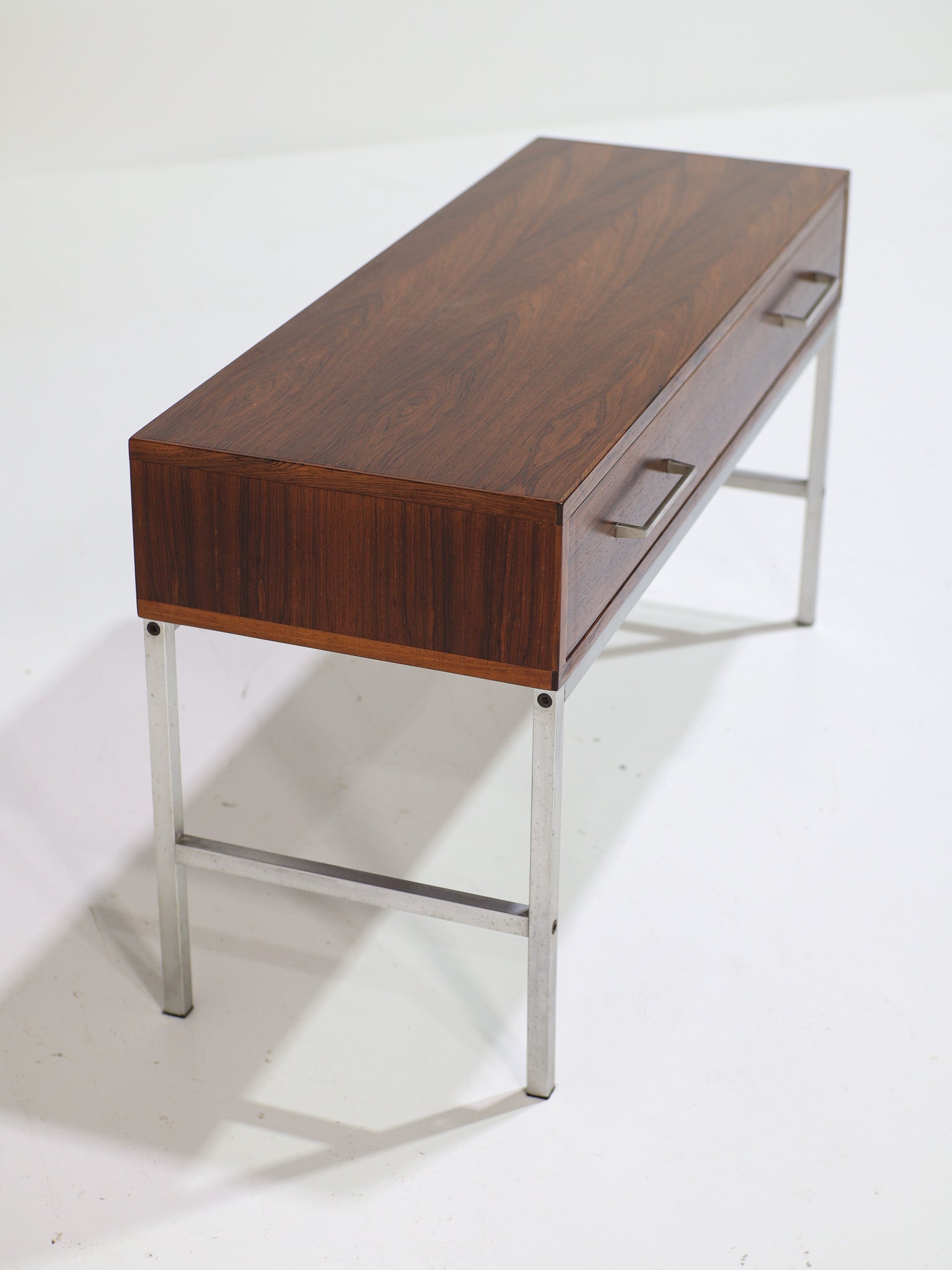 Model_440_Rosewood_Low_Chest_by_Aksel_Kjersgaard_with_Chrome_and_Aluminum_Base,_Denmark_1960s
