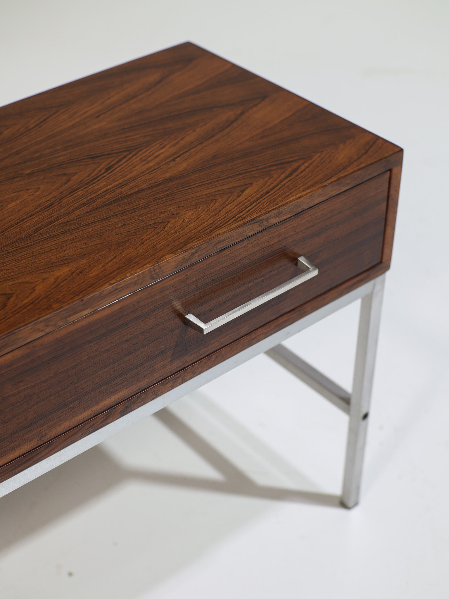 Model_440_Rosewood_Low_Chest_by_Aksel_Kjersgaard_with_Chrome_and_Aluminum_Base,_Denmark_1960s