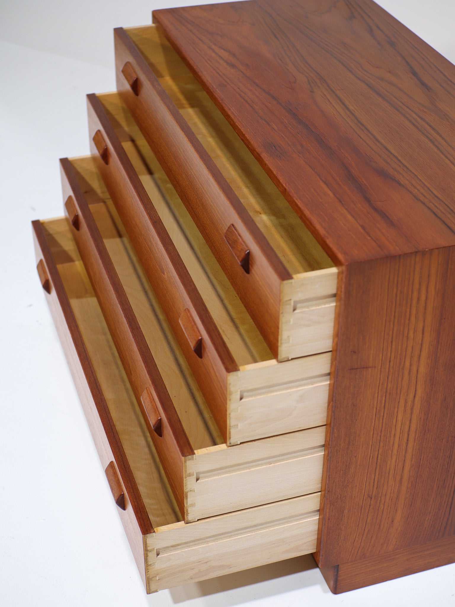 Chest_of_drawers_Børge_Mogensen_Søborg_teak_1950s_Denmark