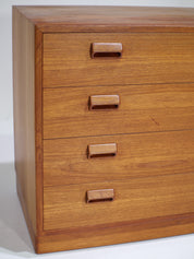 Chest_of_drawers_Børge_Mogensen_Søborg_teak_1950s_Denmark