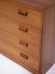 Chest_of_drawers_Børge_Mogensen_Søborg_teak_1950s_Denmark