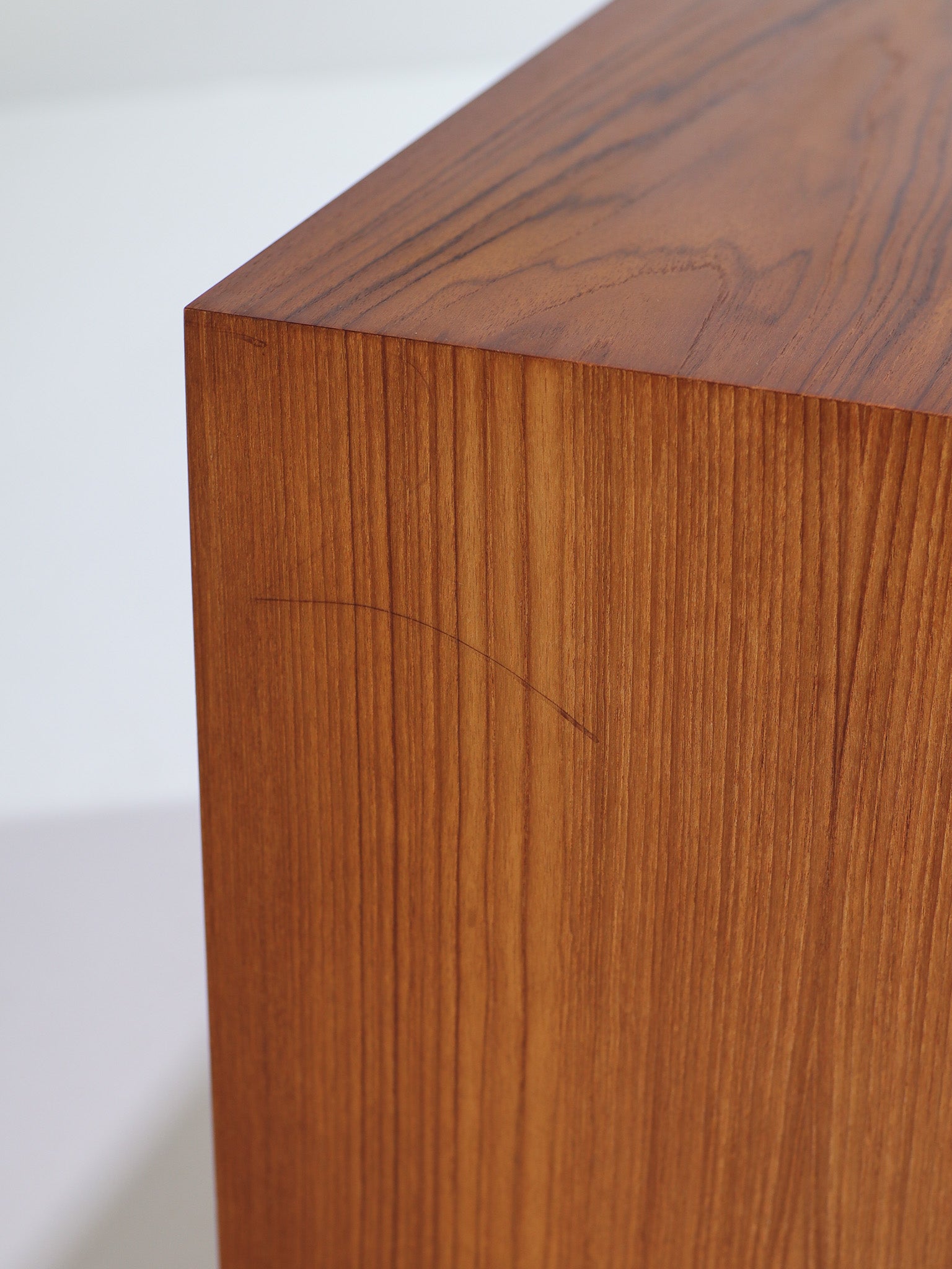 Chest_of_drawers_Børge_Mogensen_Søborg_teak_1950s_Denmark