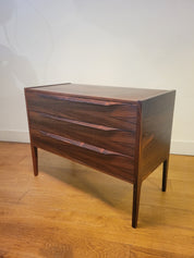 Chest_of_drawers_model_34_in_rosewood_by_Kai_Kristiansen_for_Aksel_Kjersgaard