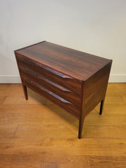 Chest_of_drawers_model_34_in_rosewood_by_Kai_Kristiansen_for_Aksel_Kjersgaard