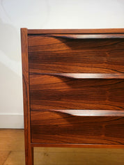 Chest_of_drawers_model_34_in_rosewood_by_Kai_Kristiansen_for_Aksel_Kjersgaard