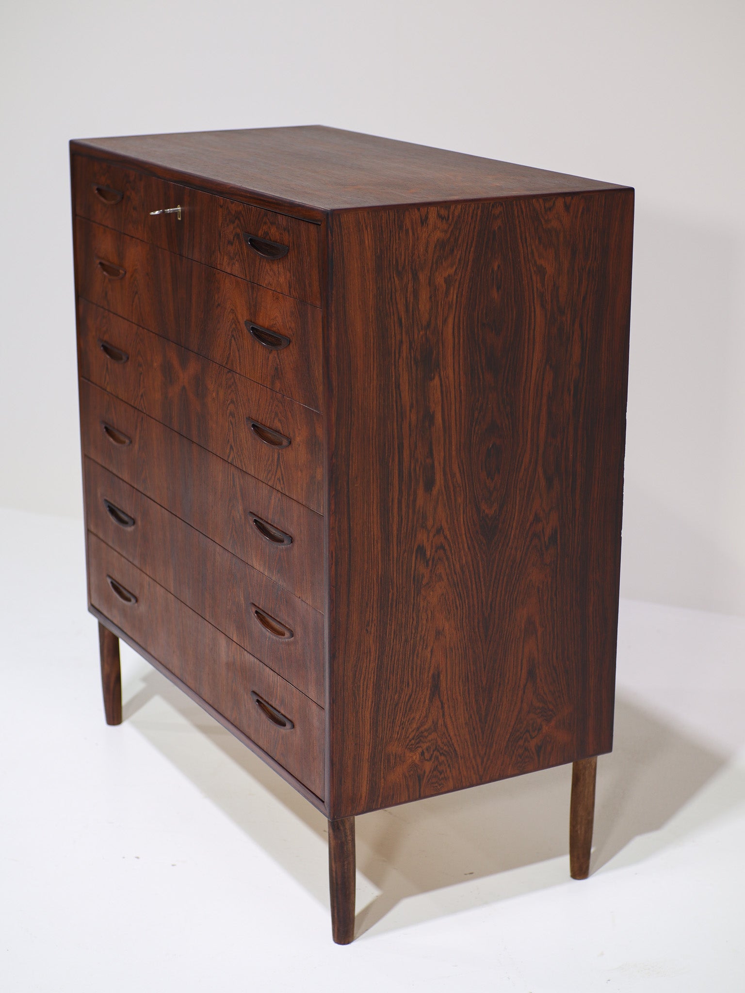 Rosewood_Chest_of_Drawers_by_Henry_Rosengren_Hansen,_1960s,_Denmark