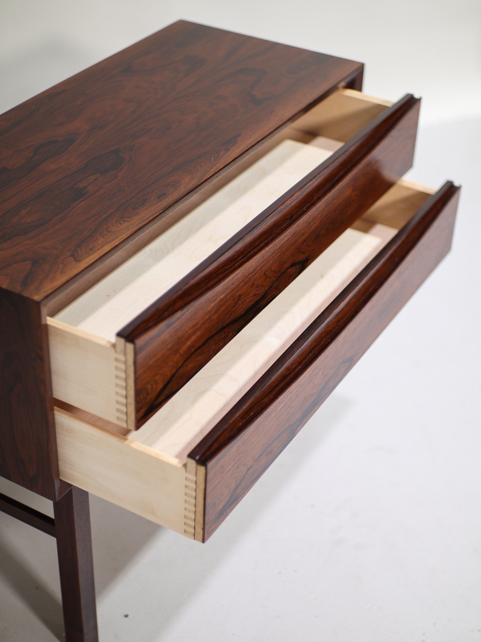 Chest_of_drawers_rosewood_hall_cabinet_Danish_vintage_Arne_Vodder