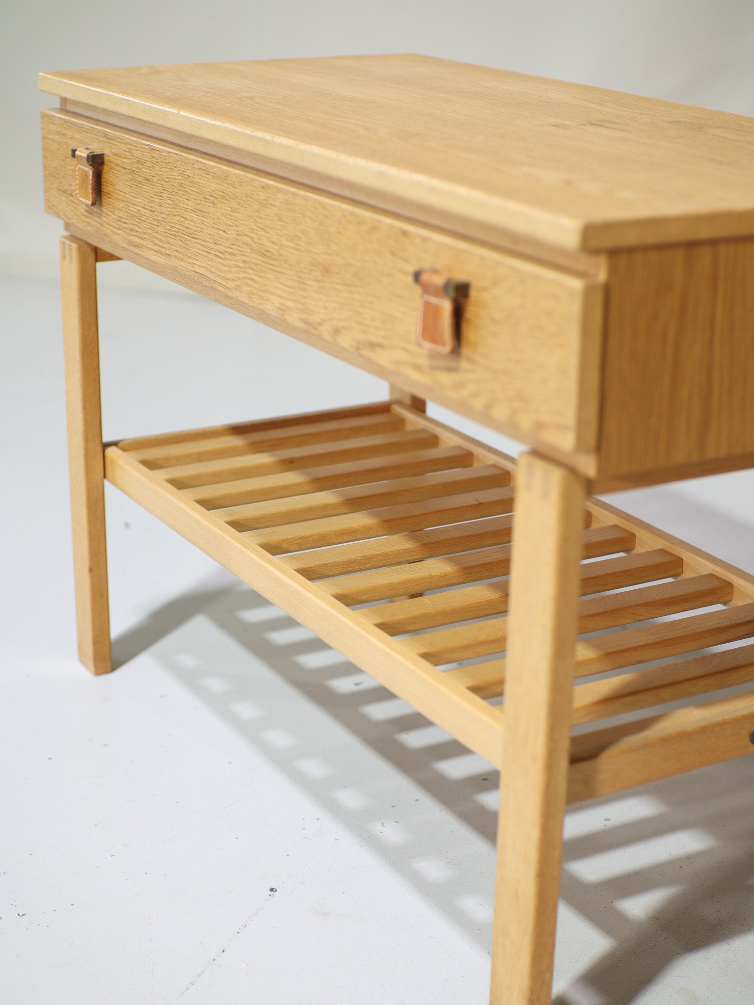 Chest_of_drawers_Sigurd_Göransson_hall_cabinet_oak_Swedish