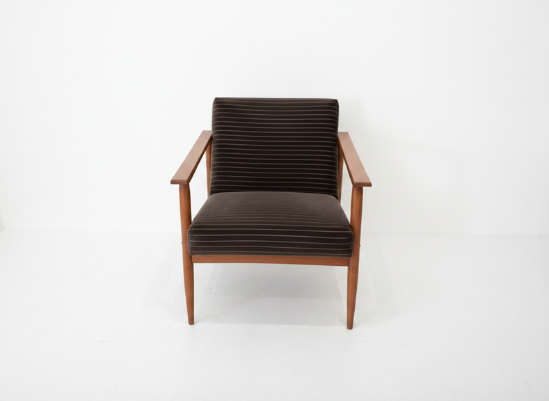 Chocolate_M_armchair_1970s