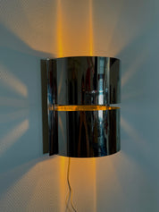 Chrome_space_age_wall_lamp_by_Minilumi_Design