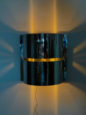 Chrome_space_age_wall_lamp_by_Minilumi_Design