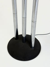 Chrome_tubular_frame_design_floor_lamp_by_Goffredo_Reggiani