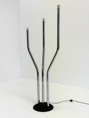 Chrome_tubular_frame_design_floor_lamp_by_Goffredo_Reggiani