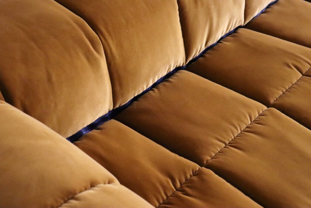 Cini_Boeri_Strips_Sofa_for_Arflex_in_Velvet,_Italy_1968