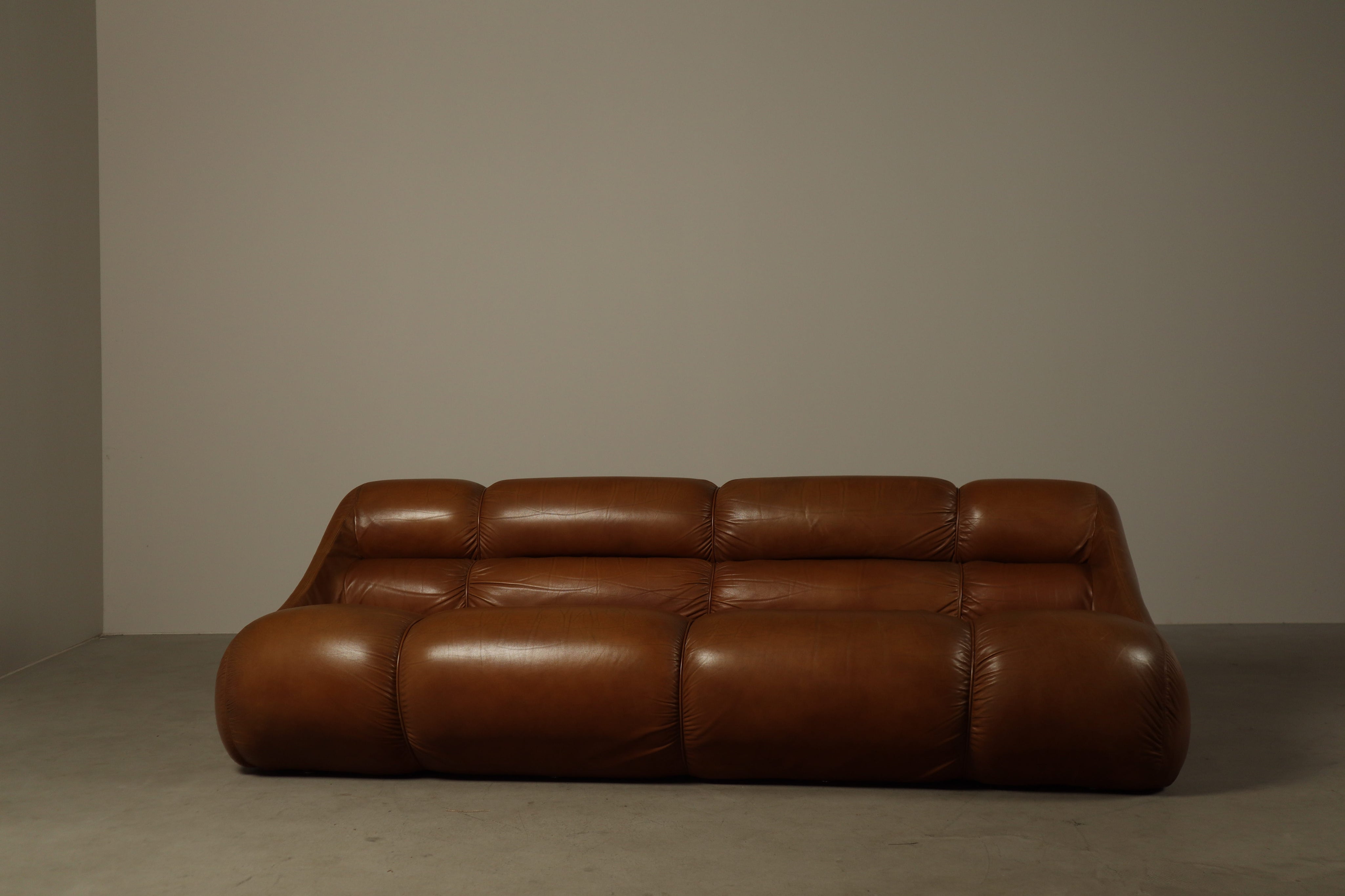Ciuingam_Three-Seater_Sofa_by_De_Pas,_D’Urbino_and_Lomazzi_for_BBB_Emmebonacina,_Italy,_1967
