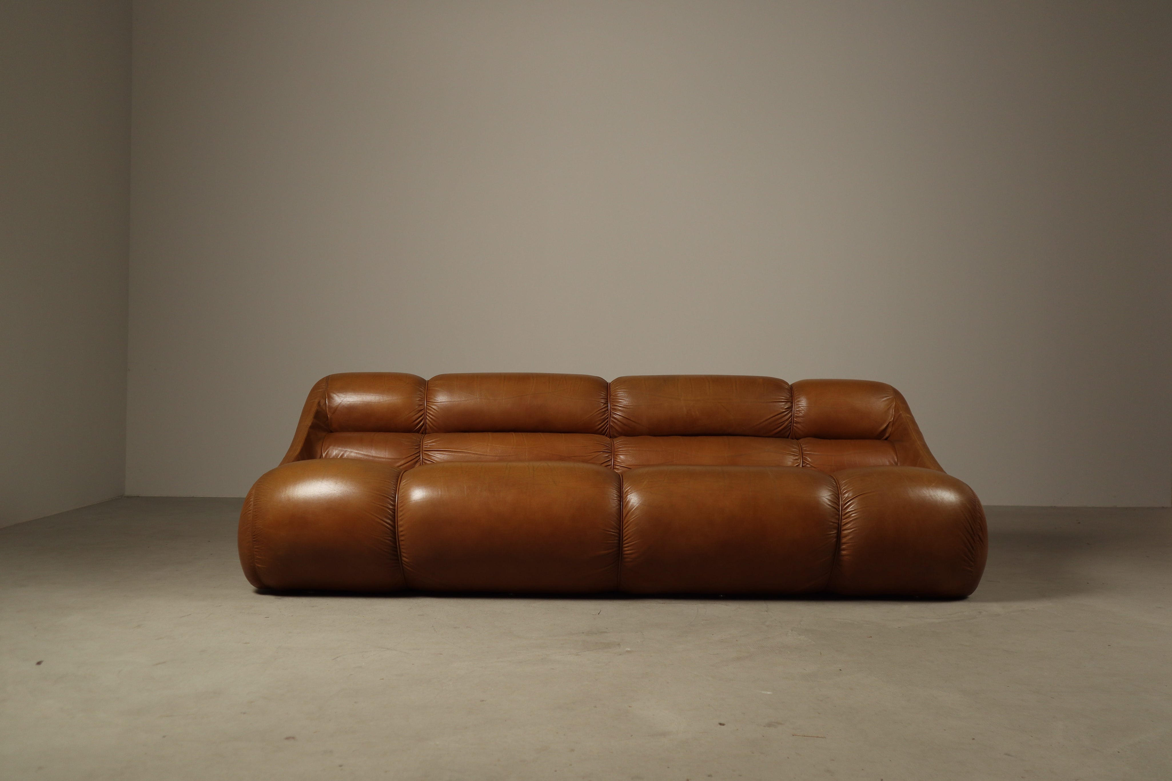 Ciuingam_Three-Seater_Sofa_by_De_Pas,_D’Urbino_and_Lomazzi_for_BBB_Emmebonacina,_Italy,_1967