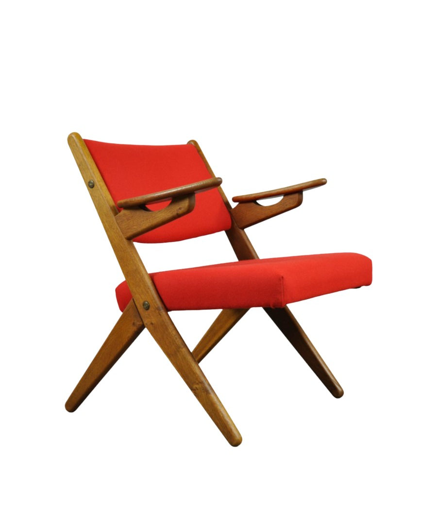 Classic_Danish_vintage_scissor_armchair_by_Arne_Hovmand_Olsen_in_OAK,_1960s