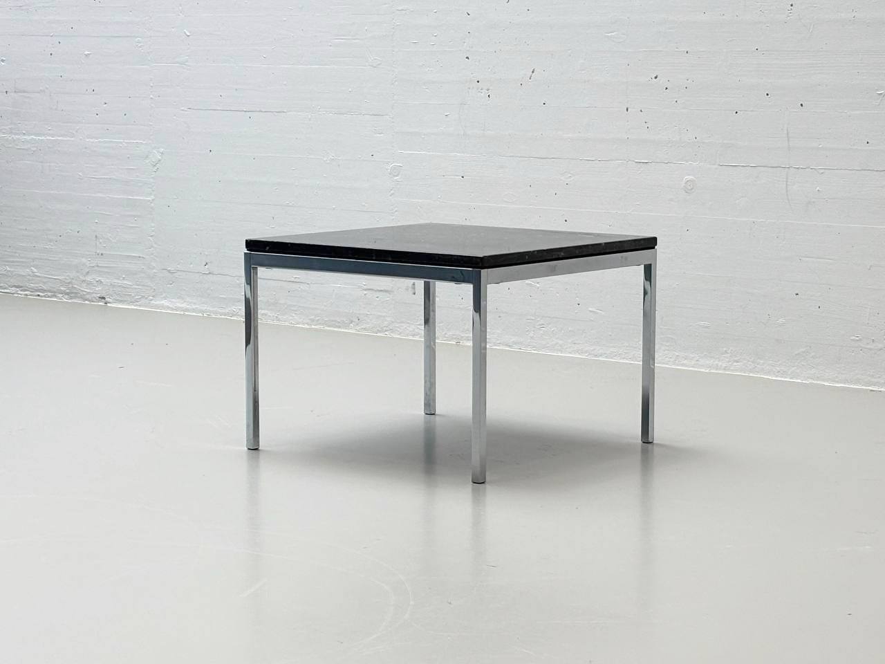 Coffee_table_model_2510T_by_Florence_Knoll_for_KnollStudio