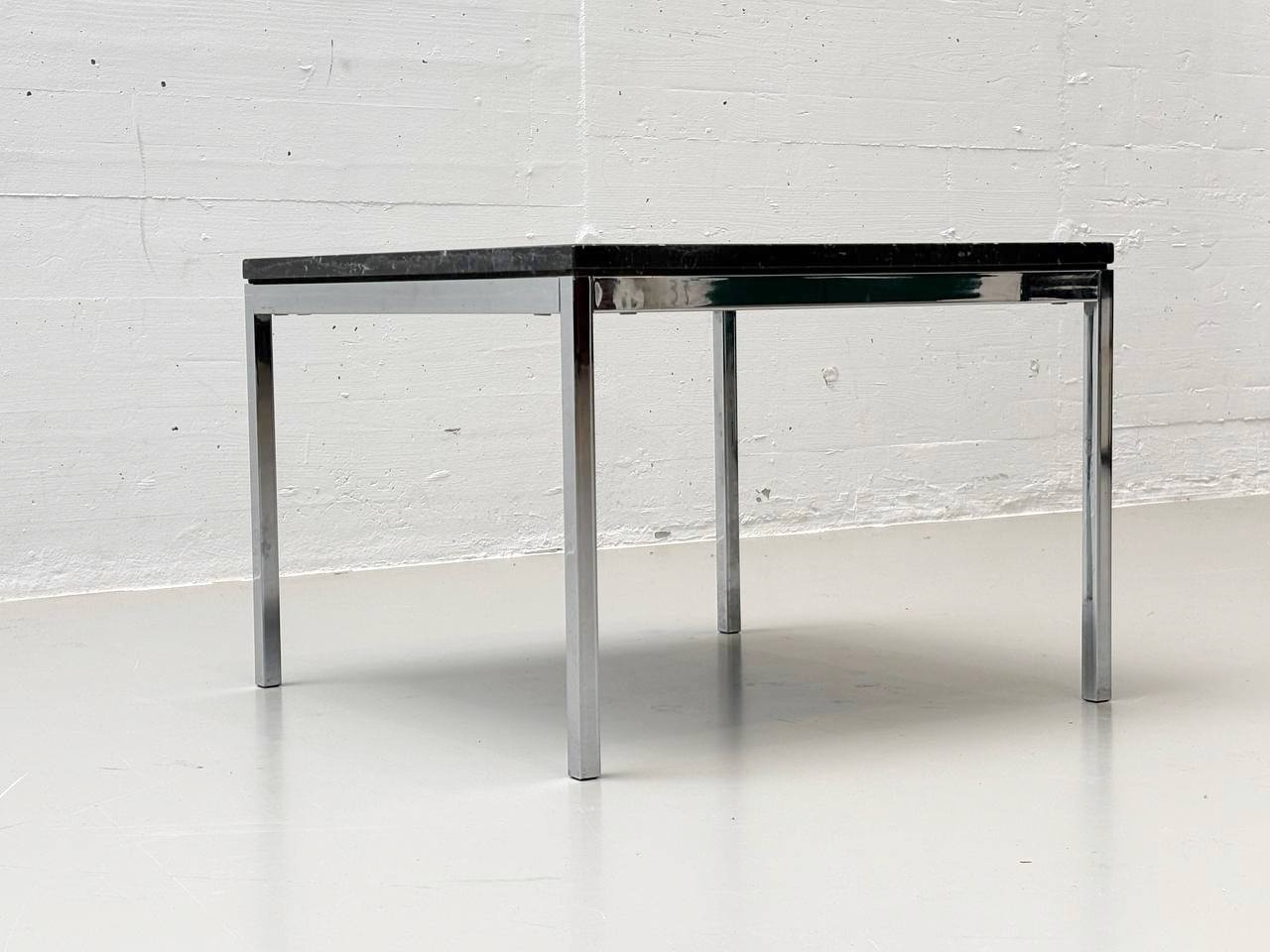 Coffee_table_model_2510T_by_Florence_Knoll_for_KnollStudio