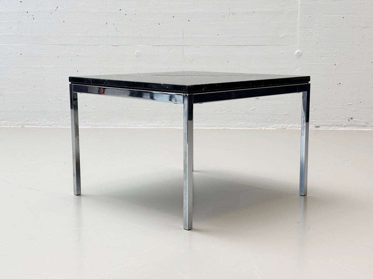 Coffee_table_model_2510T_by_Florence_Knoll_for_KnollStudio