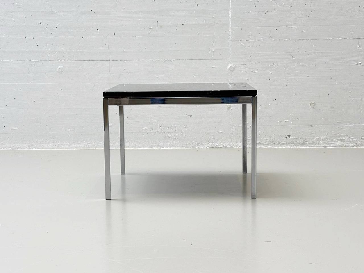 Coffee_table_model_2510T_by_Florence_Knoll_for_KnollStudio