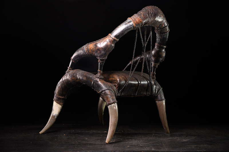 Colonial_Horn_and_Leather_Lounge_Chair_Early_1900s_Africa