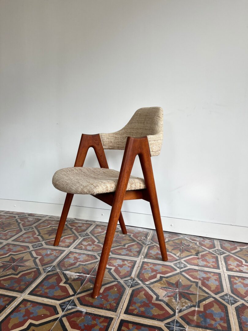 Compass_Chair_by_Kai_Kristiansen_for_Schou_Andersen,_Teak_and_Wool,_Denmark,_1950s–1960s
