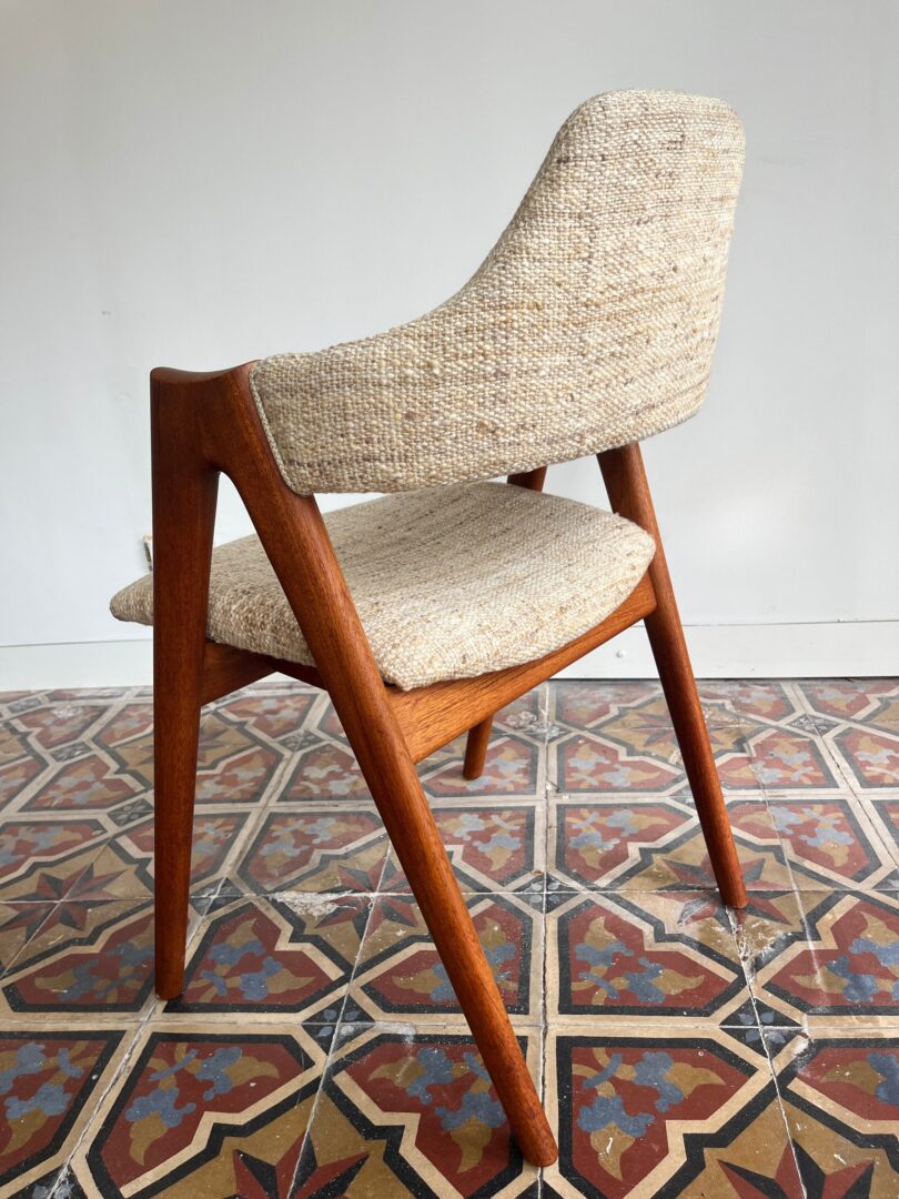 Compass_Chair_by_Kai_Kristiansen_for_Schou_Andersen,_Teak_and_Wool,_Denmark,_1950s–1960s