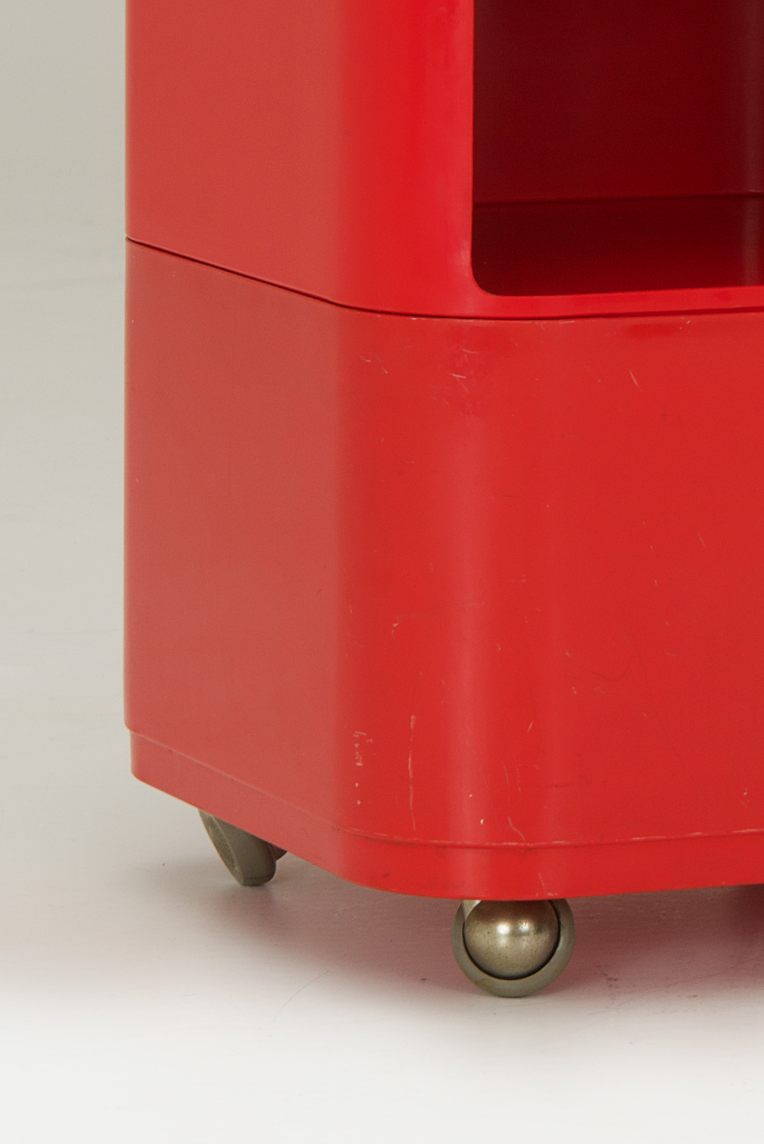 Componibili_Roller_Table_Model_4970_by_Anna_Castelli_Ferrieri_for_Kartell,_1967,_Italy