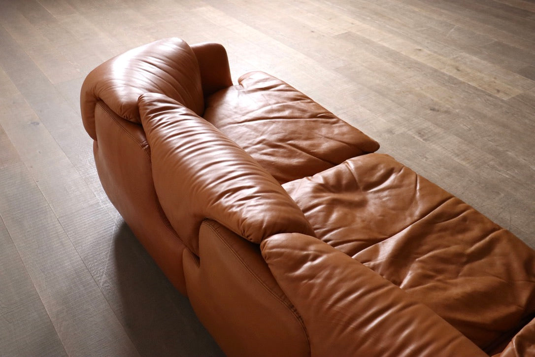 Confidential_Modular_Sofa_by_Alberto_Rosselli_in_Cognac_Leather_from_1970s_Italy