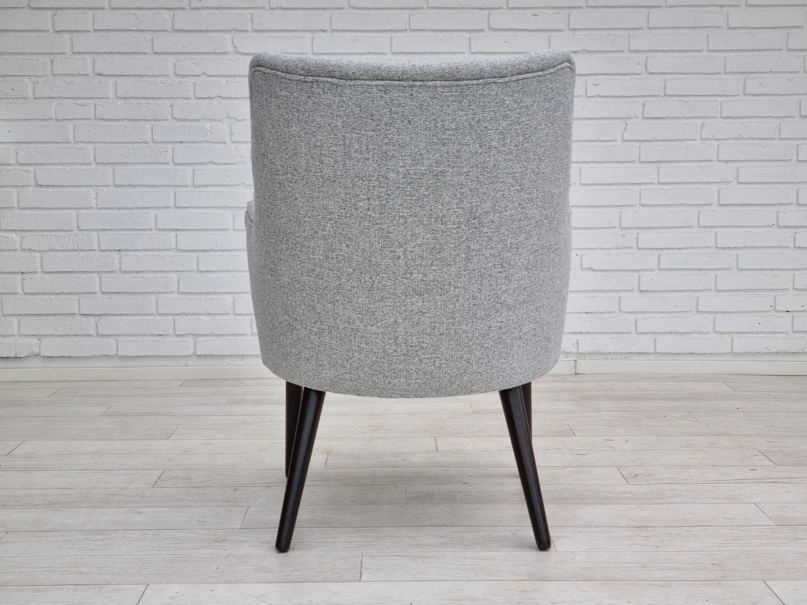 Contemporary_Armchair_Model_SK_2019,_Denmark