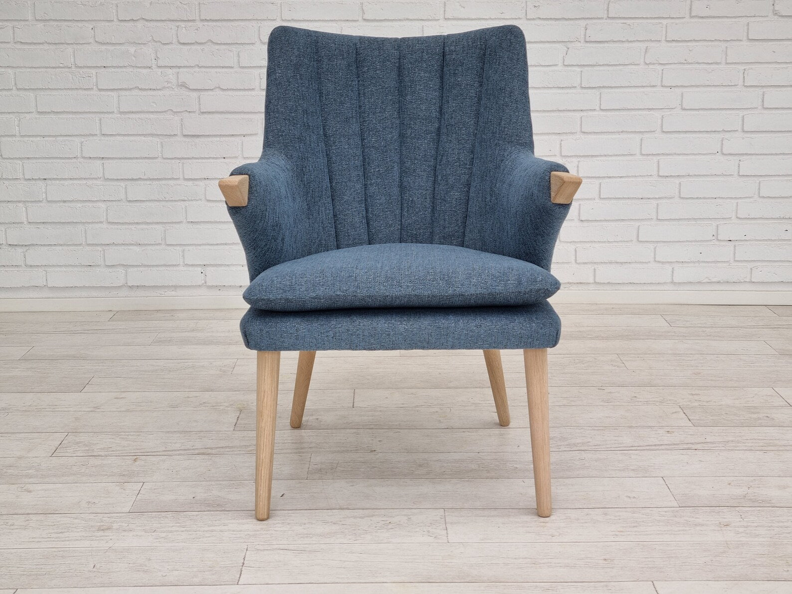 Contemporary_Armchair_Model_SK_2019,_Denmark