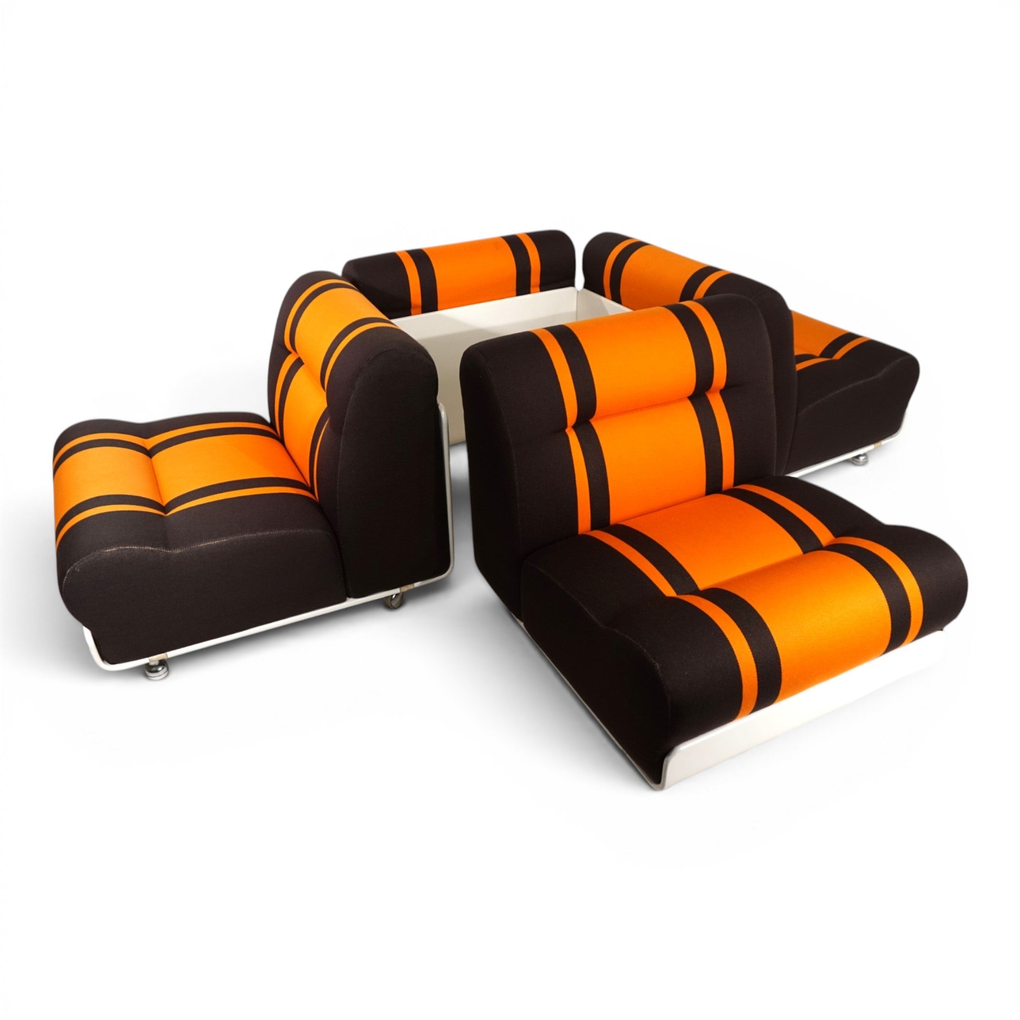 Set_of_4_Piece_Concha_Modular_Lounge_Set_by_Jo_Otterpohl_for_COR,_1970s_German_Space_Age_Design