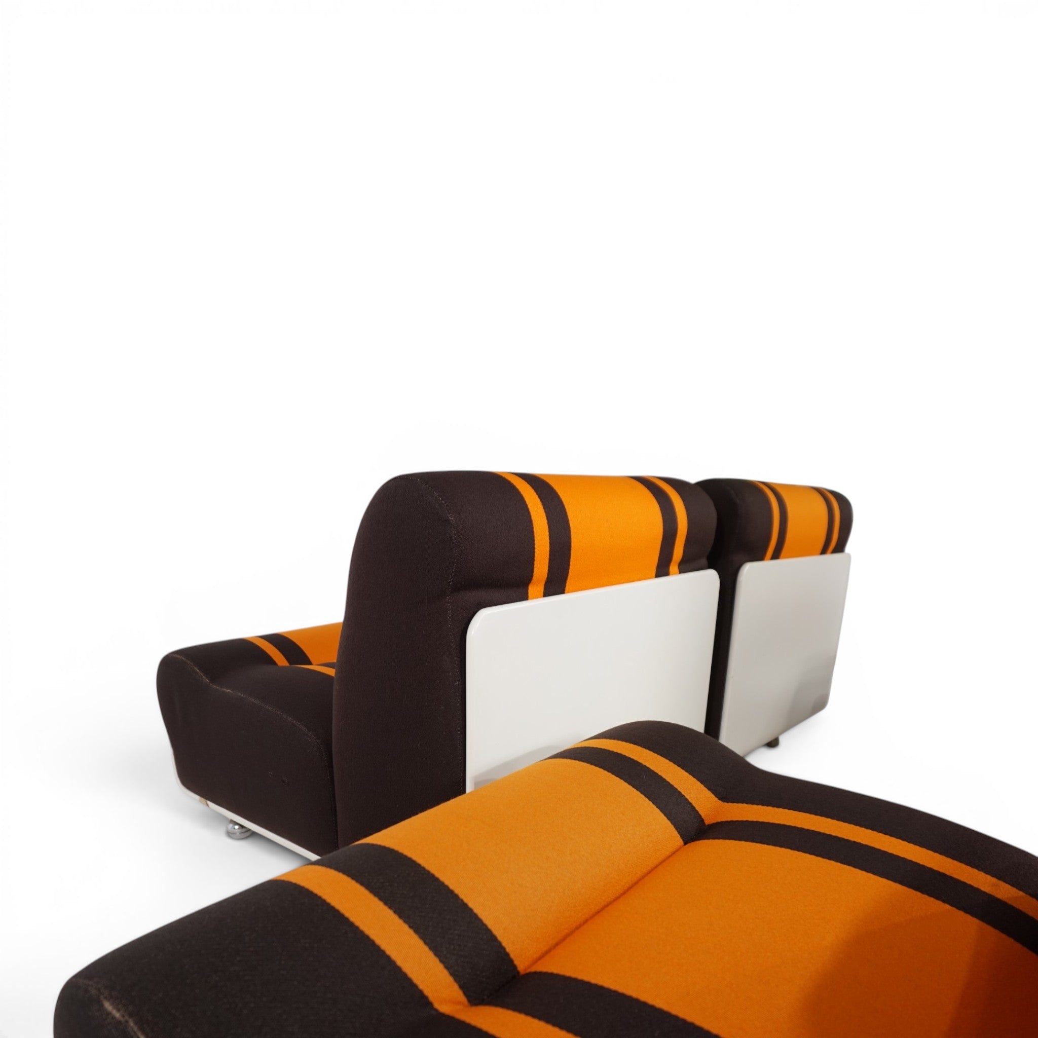 Set_of_4_Piece_Concha_Modular_Lounge_Set_by_Jo_Otterpohl_for_COR,_1970s_German_Space_Age_Design