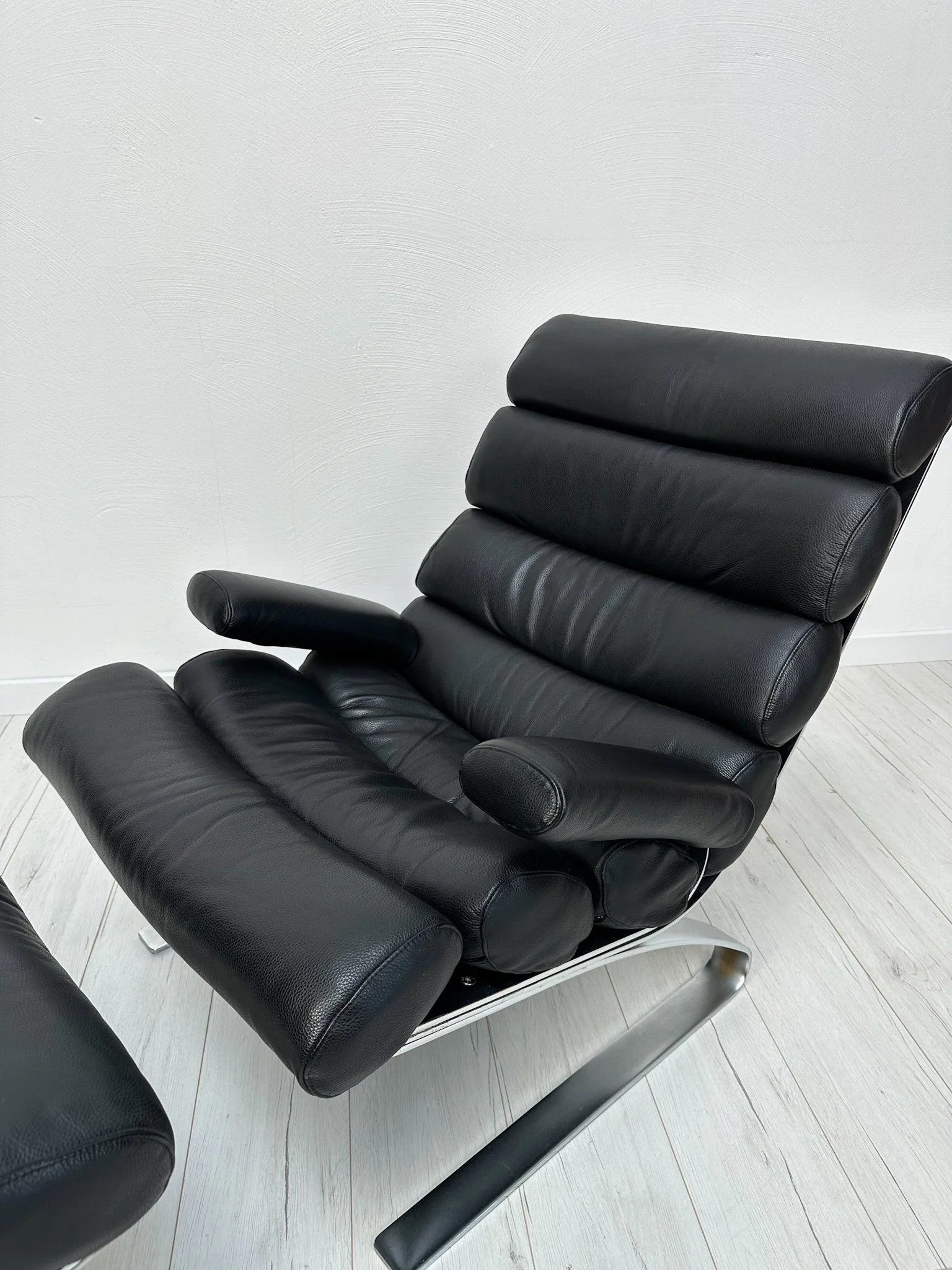 Set_of_Sinus_Lounge_Armchair_and_Matching_Footstool_by_Reinhold_Adolf_&_Hans-Jürgen_Schröpfer_for_COR