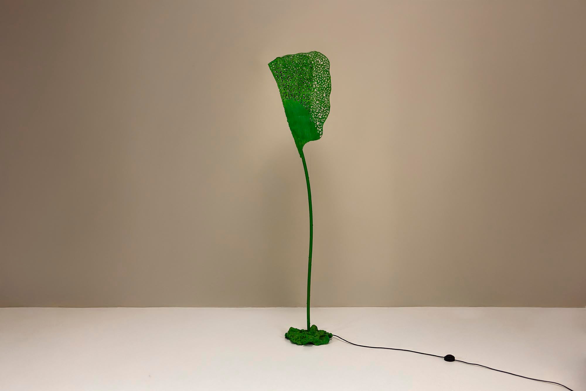 Coral_Floor_Lamp_by_Bohuslav_Horak_for_Anthologie_Quartett,_1980s