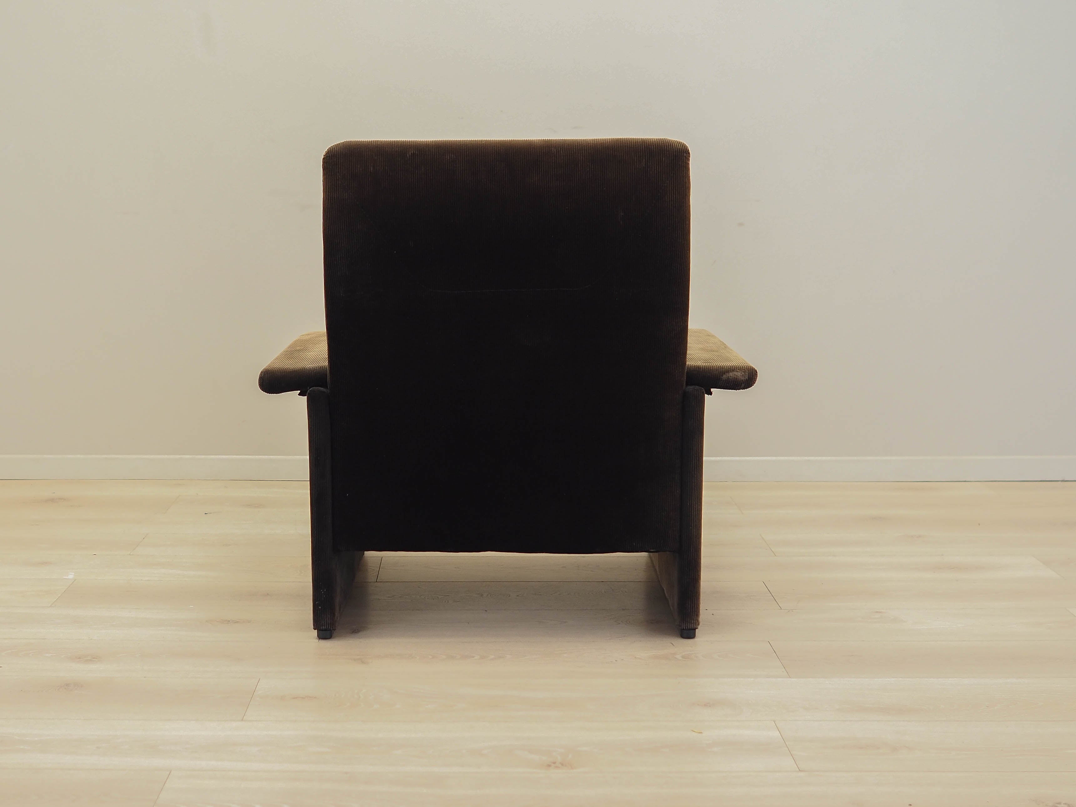 Corduroy_Lounge_Armchair,_1970s,_Italy