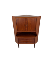 Corner_Bar_Cabinet_by_Gunnar_Falsig_for_Falsigs_Møbelfabrik,_Teak,_Denmark,_1960s